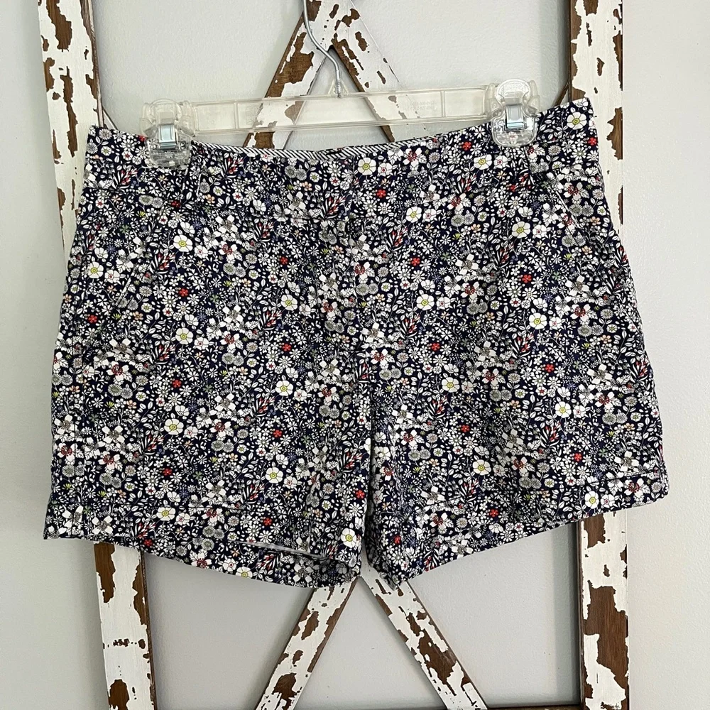 J.Crew‎ Liberty Art Fabri Floral Shorts Size 4 EUC